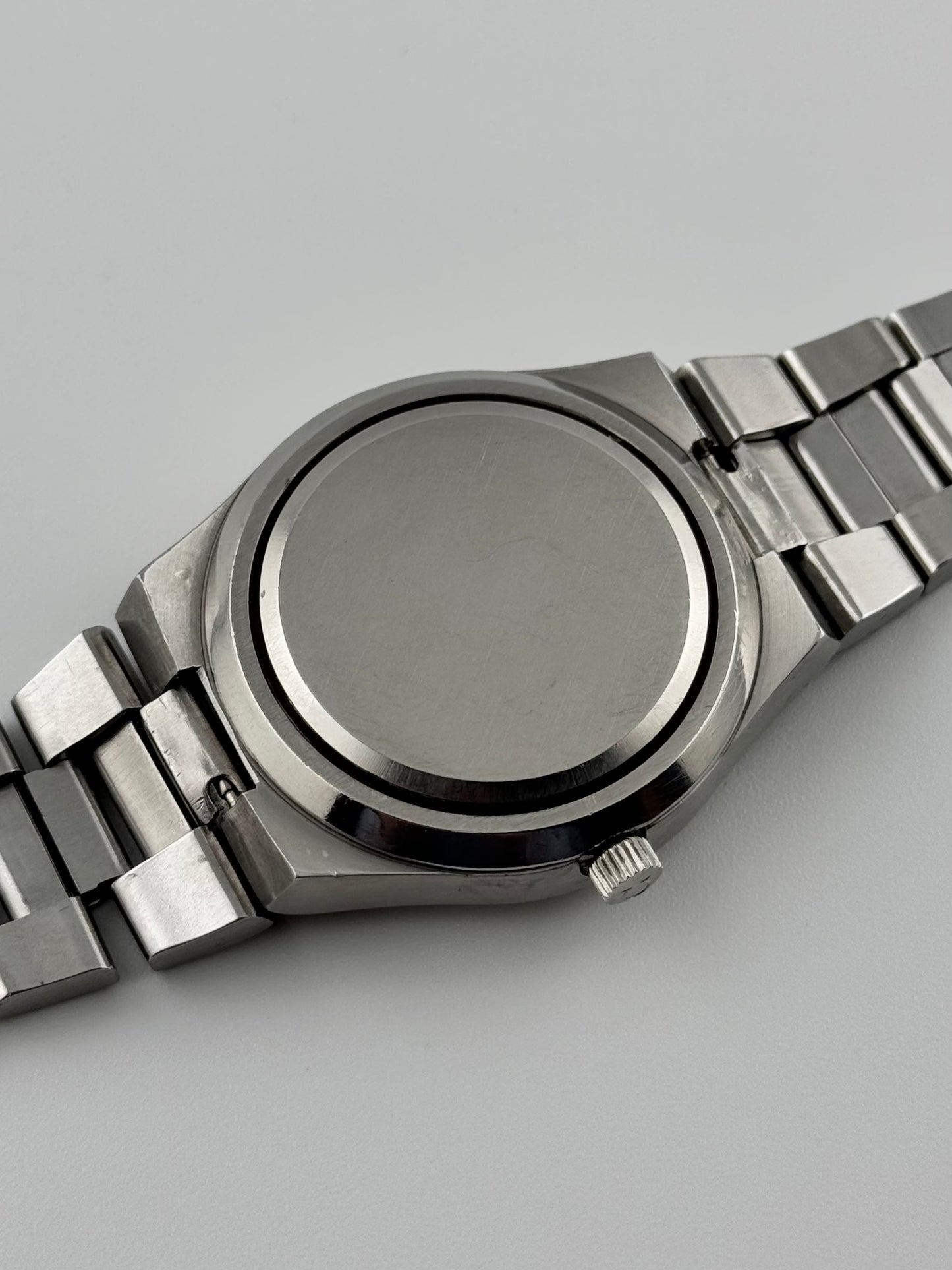 Omega Seamaster Cosmic 2000 Automatic Date 166.135