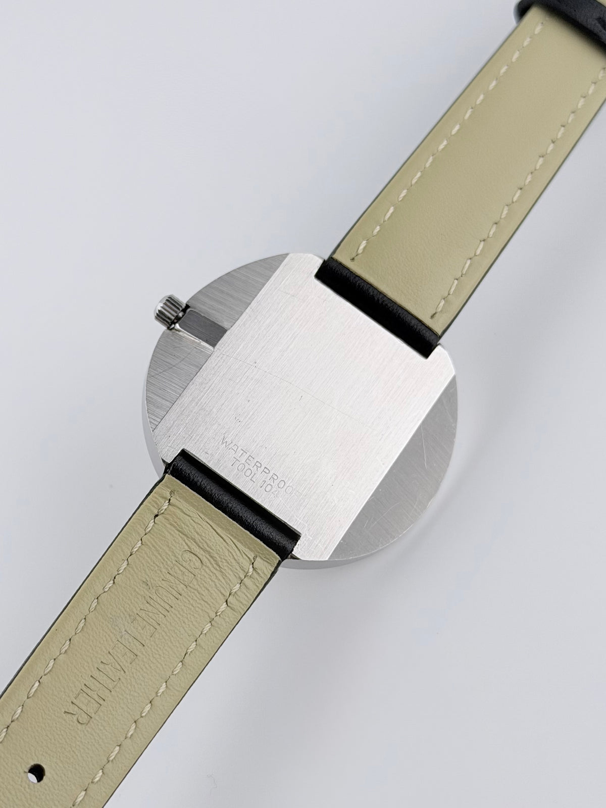 Omega De Ville Automatic Date 166.0094 - Rare UFO style