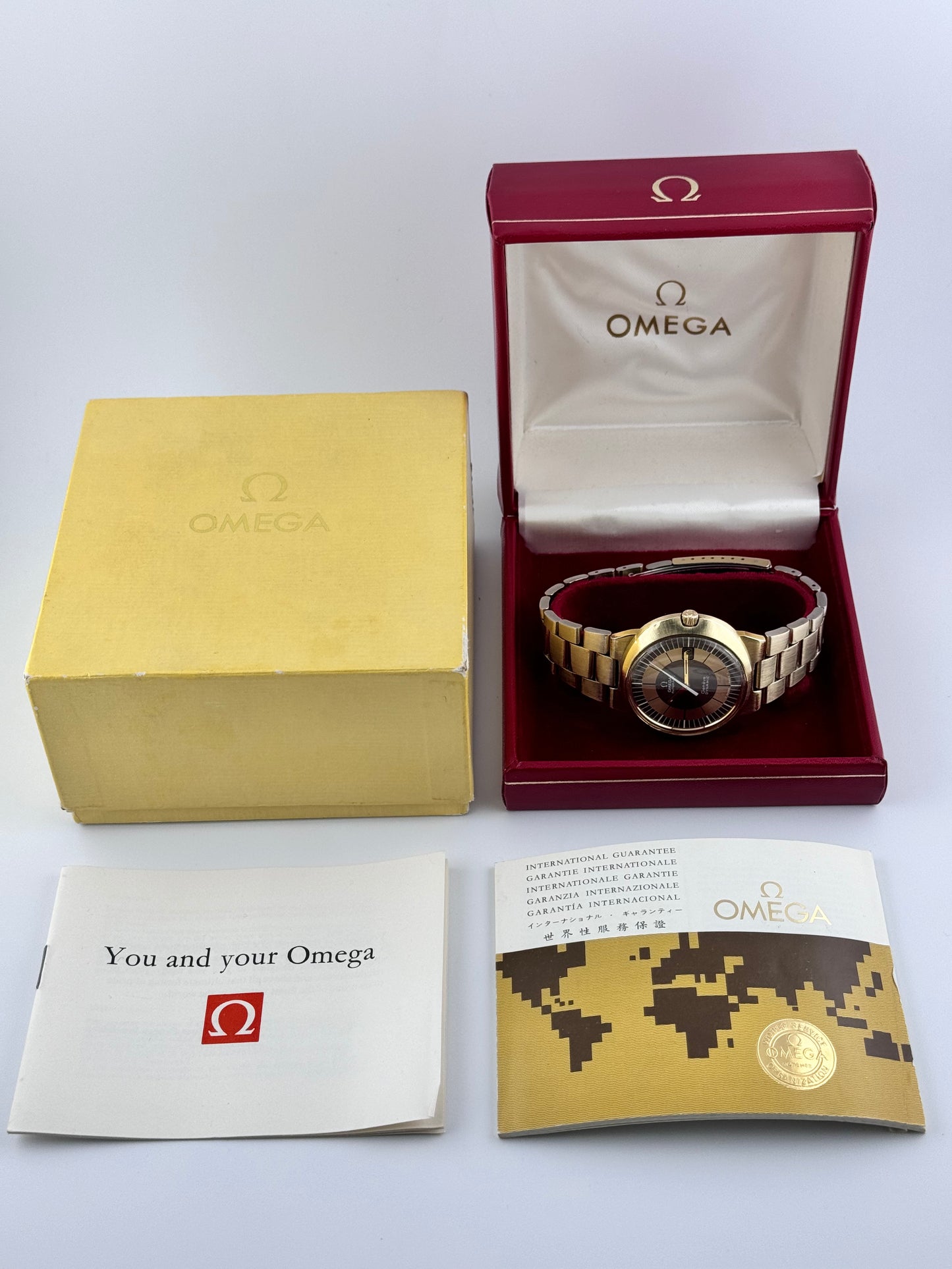 Omega Geneve Dynamic Automatic 166.039 - Box and Papers