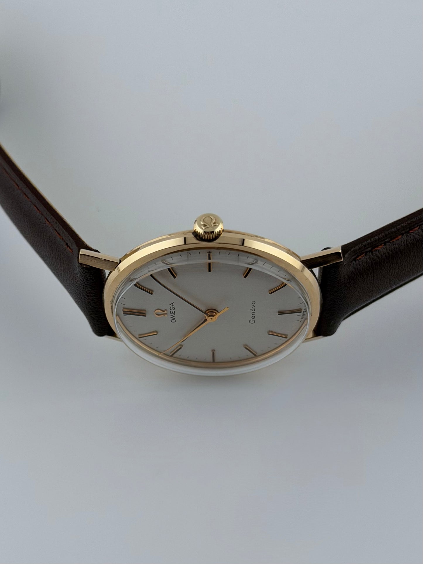 Omega Geneve Manual Wind 9ct Gold - 131.5016 - Original Box and Papers