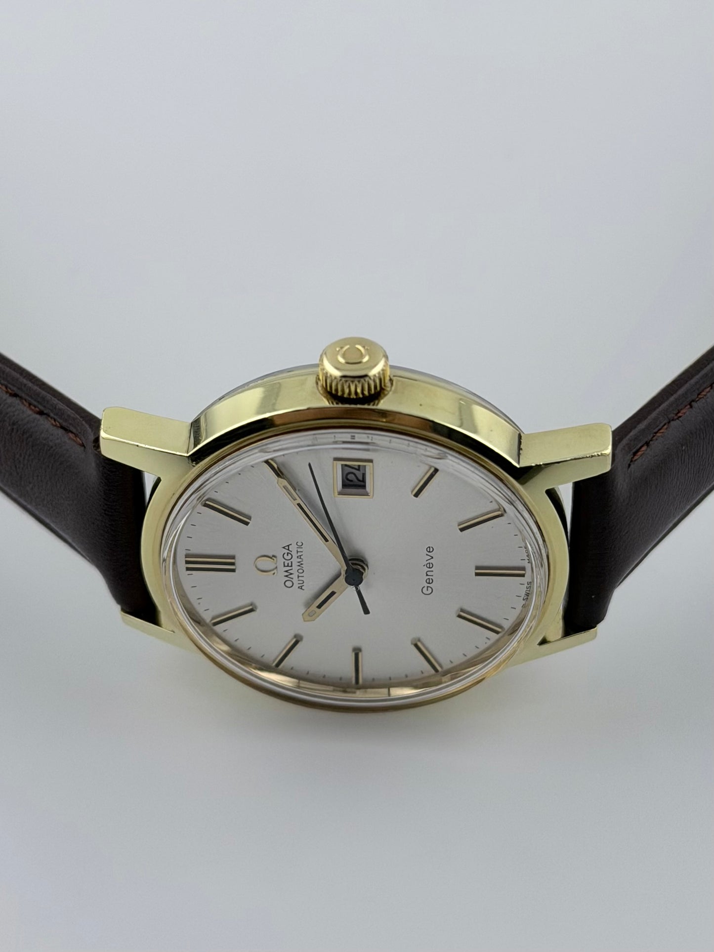 Omega Geneve Automatic Date 166.0098 - Box and Papers.