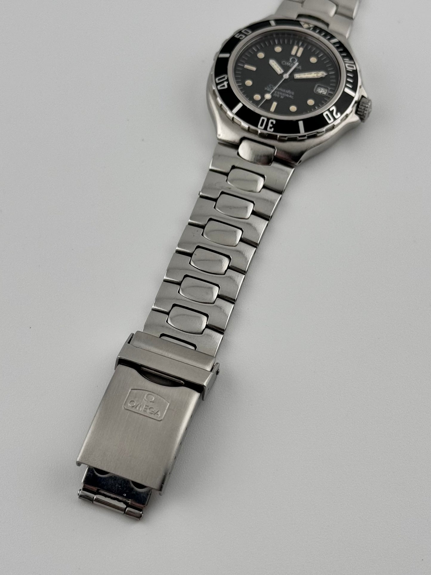 Omega Seamaster 200 Quartz Pre Bond - 396.1052