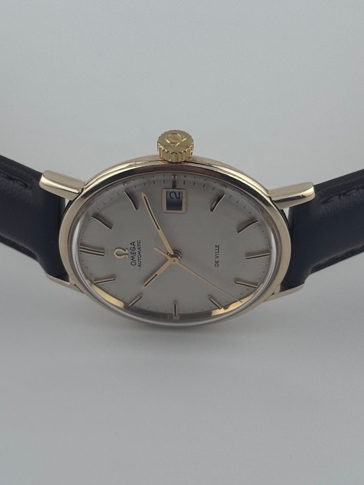 Omega De Ville Automatic Date 166.5020 - 9ct Solid Gold - Box and Papers!
