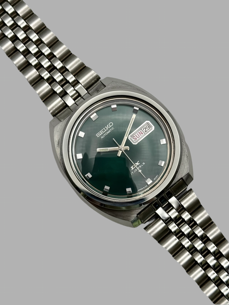 B033B81C-99F1-4F26-AB06-