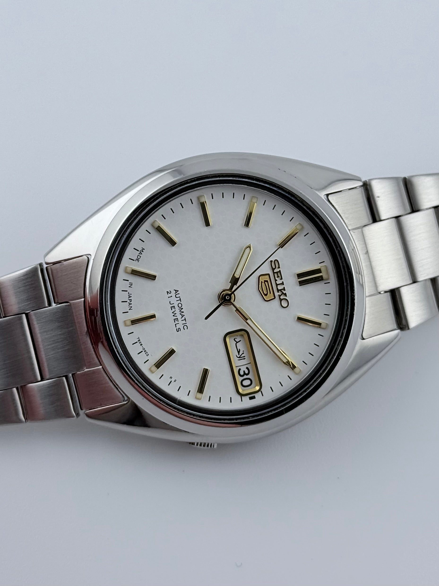 Seiko 5 Automatic - 7S26-0480 - Arabic Day – The Wrist Watcher