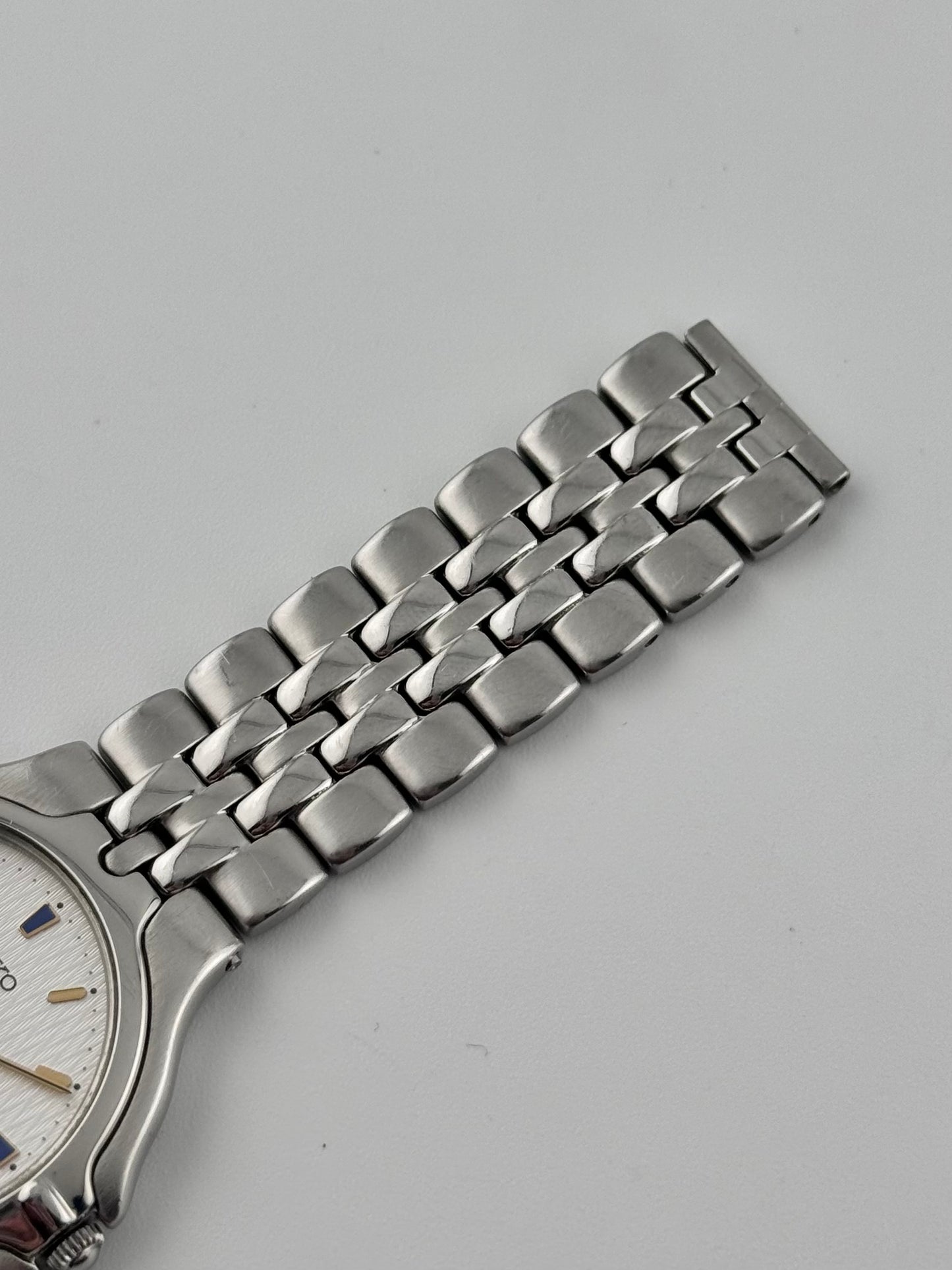 Seiko Presage Quartz Date 5E29-6B80 Rare Dial