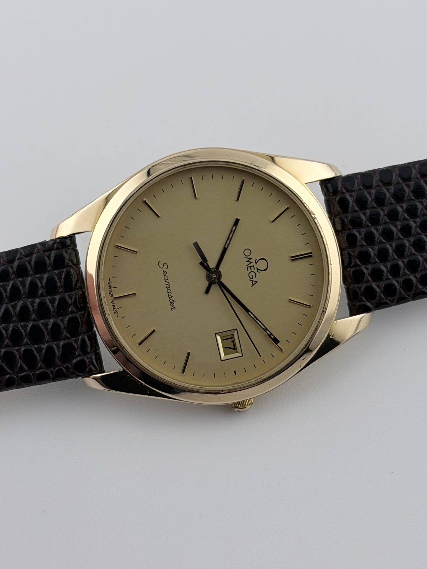 Omega Seamaster Quartz Date 196.0313