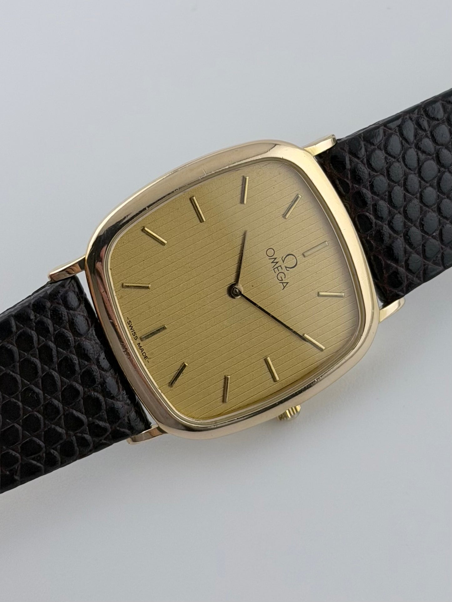 Omega De Ville Tank Quartz - 195.0077.2 - Tapestry Dial