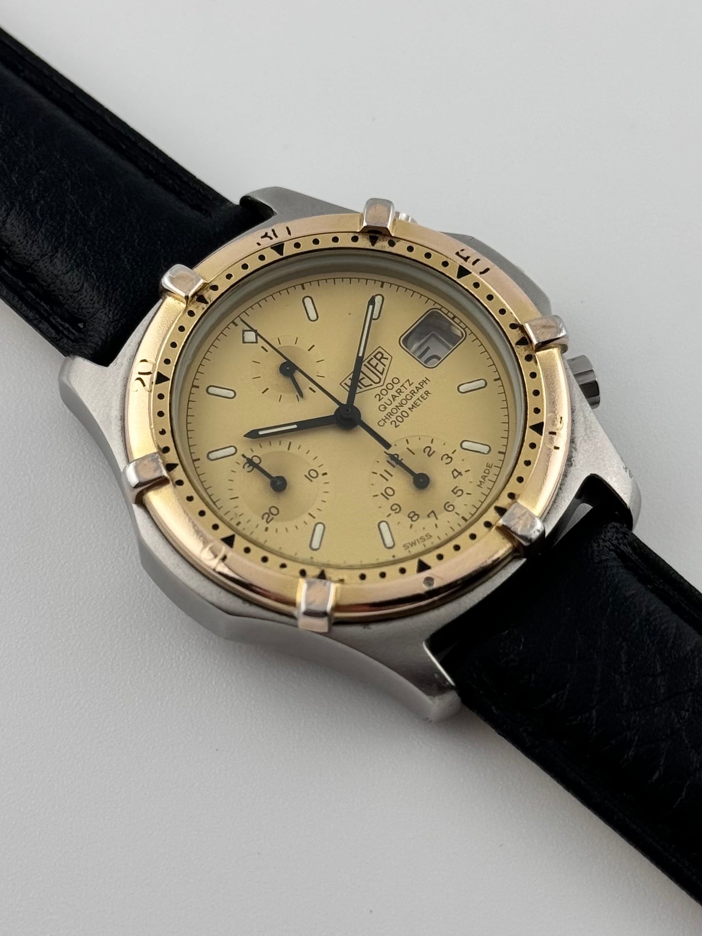 Heuer 2000 Quartz Chronograph - M379