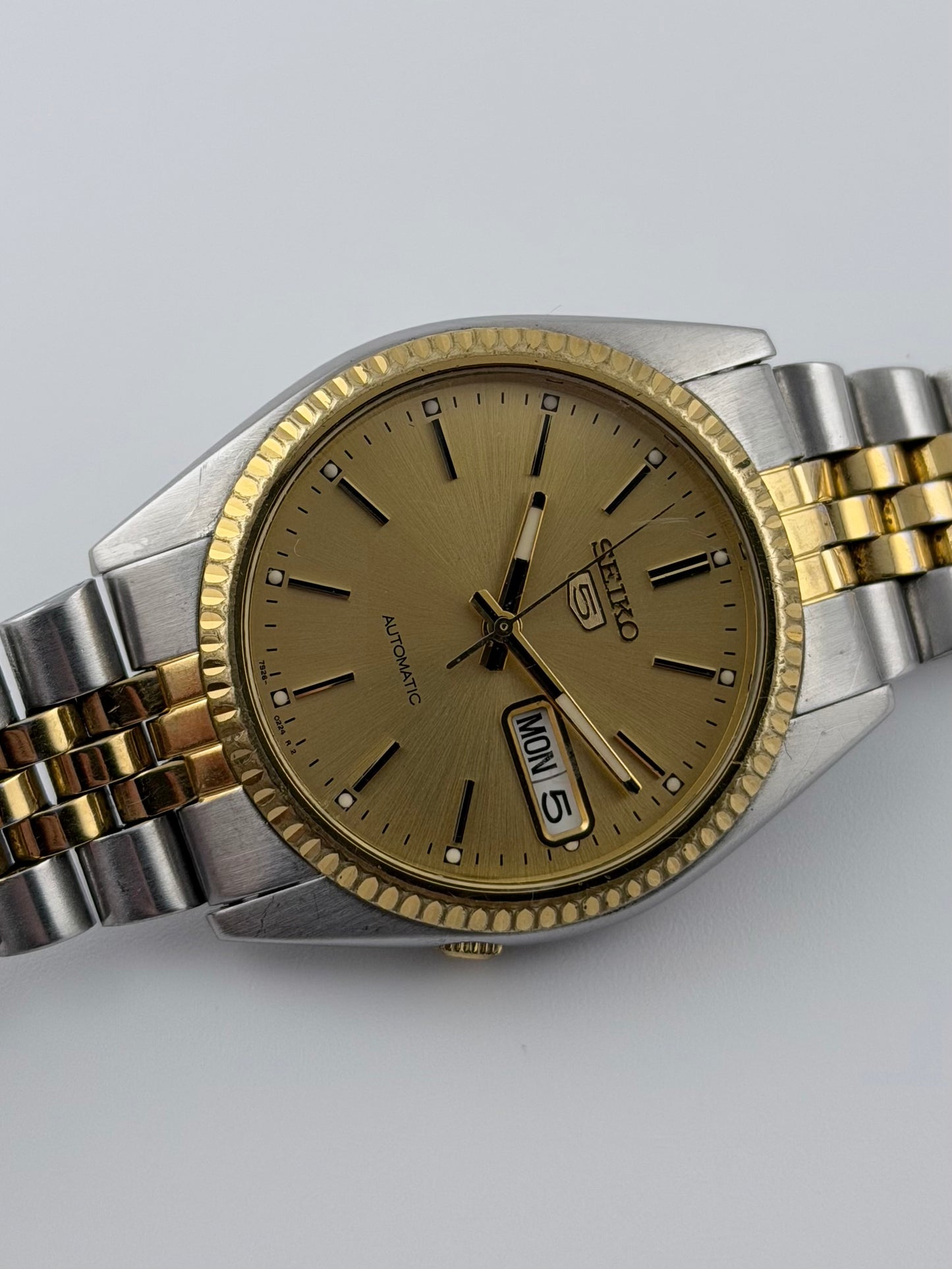 Seiko 5 Automatic Day-Date 7S26-3110 - Sunbrurst Dial