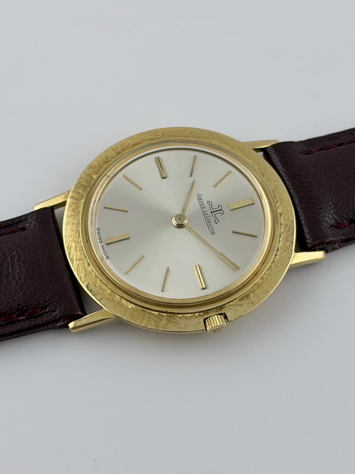 Jaeger LeCoultre Manual Wind Ultra Slim 18ct Gold - Rare Decorated Disco Volante - E414