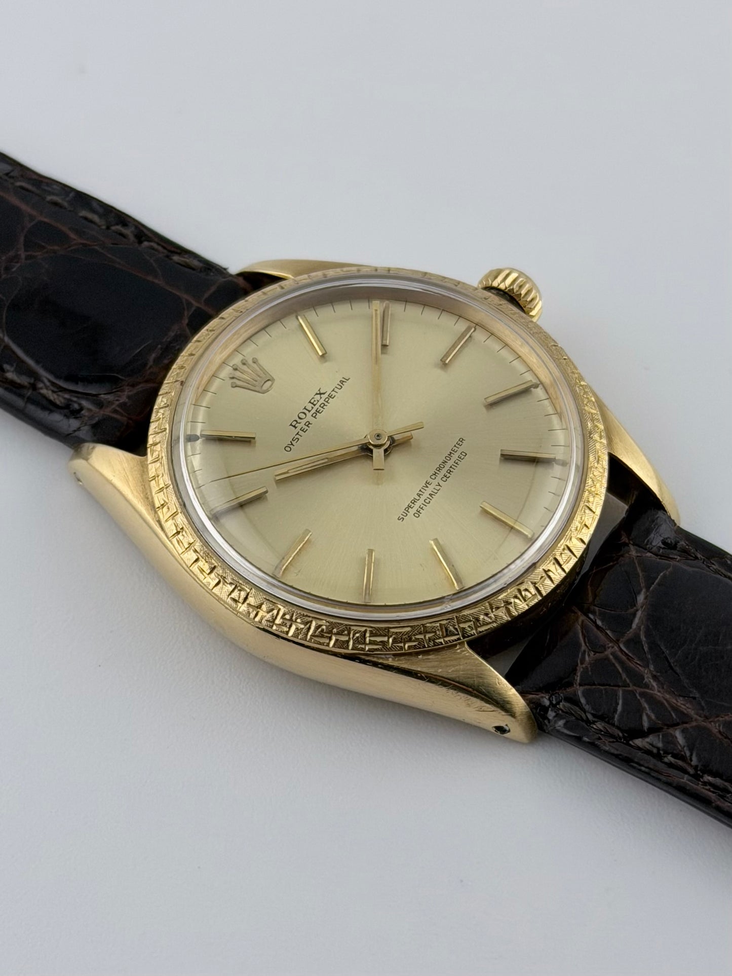 Rolex Oyster Perpetual Automatic 18kt Gold - 1030