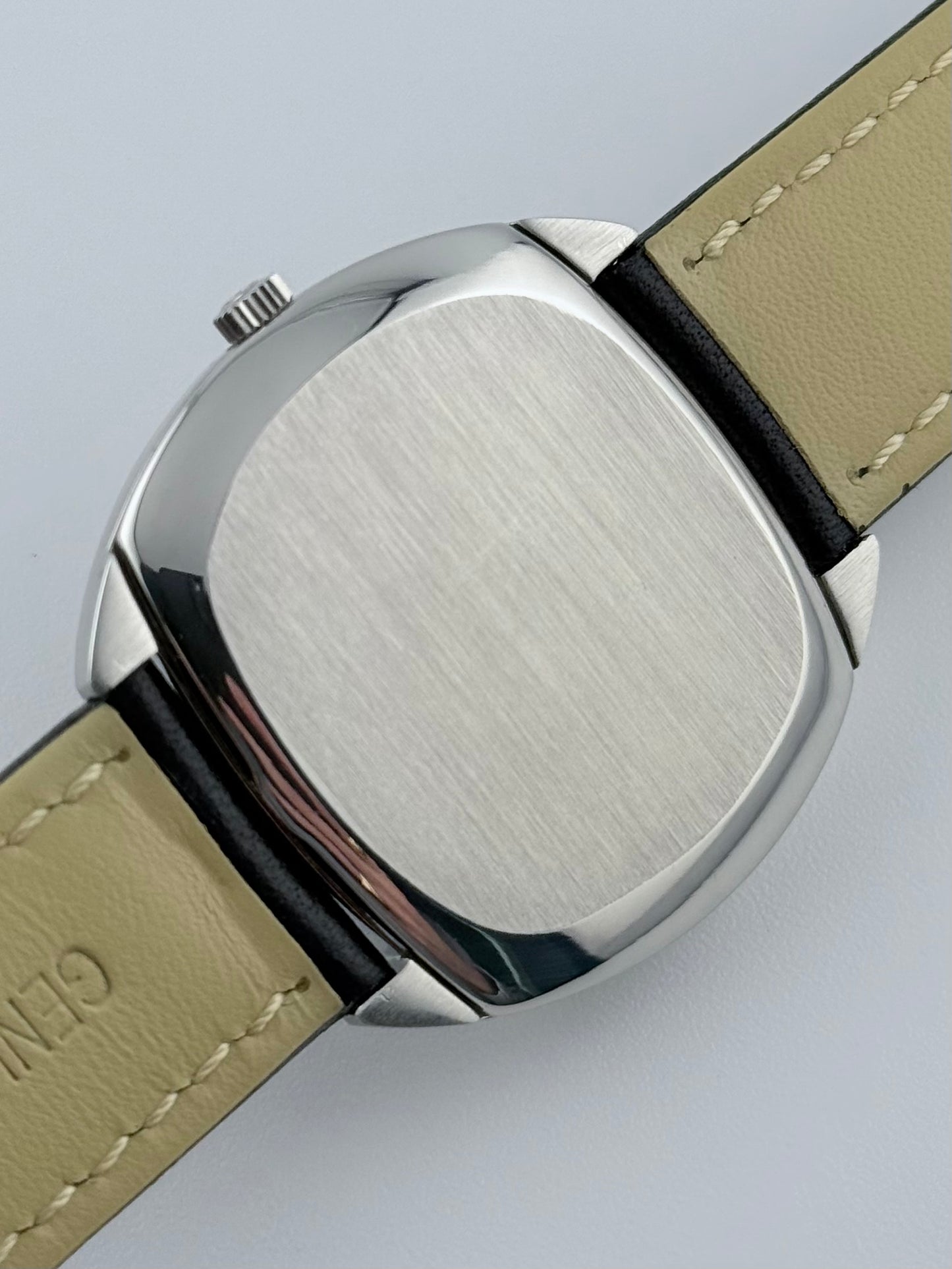 Omega De Ville Automatic Date - 162.047 - RARE Linen Cross Hair TV Dial