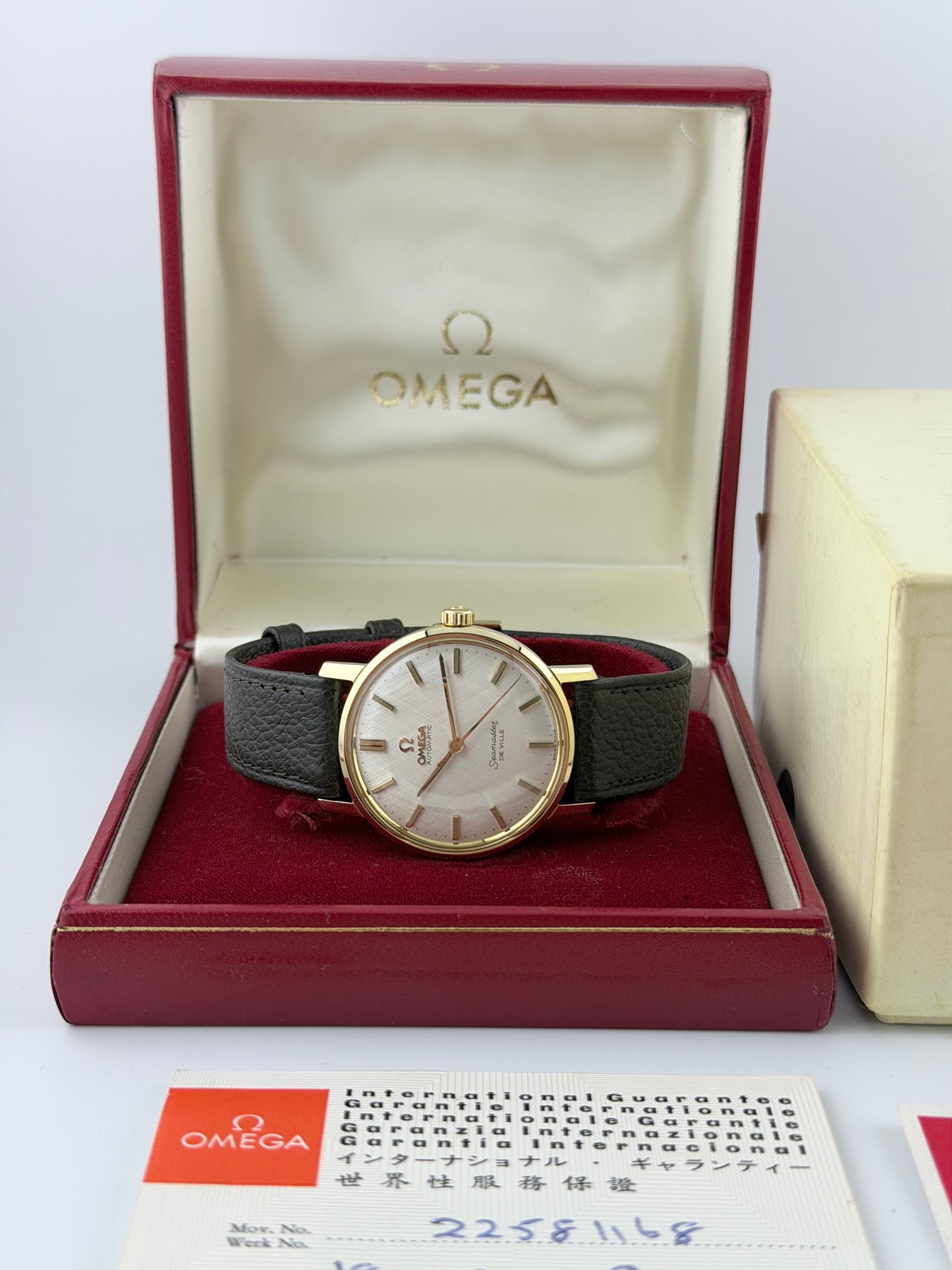 Omega Seamaster De Ville Automatic Linen Dial - 18ct Gold - 165.5020 - Box and Papers!