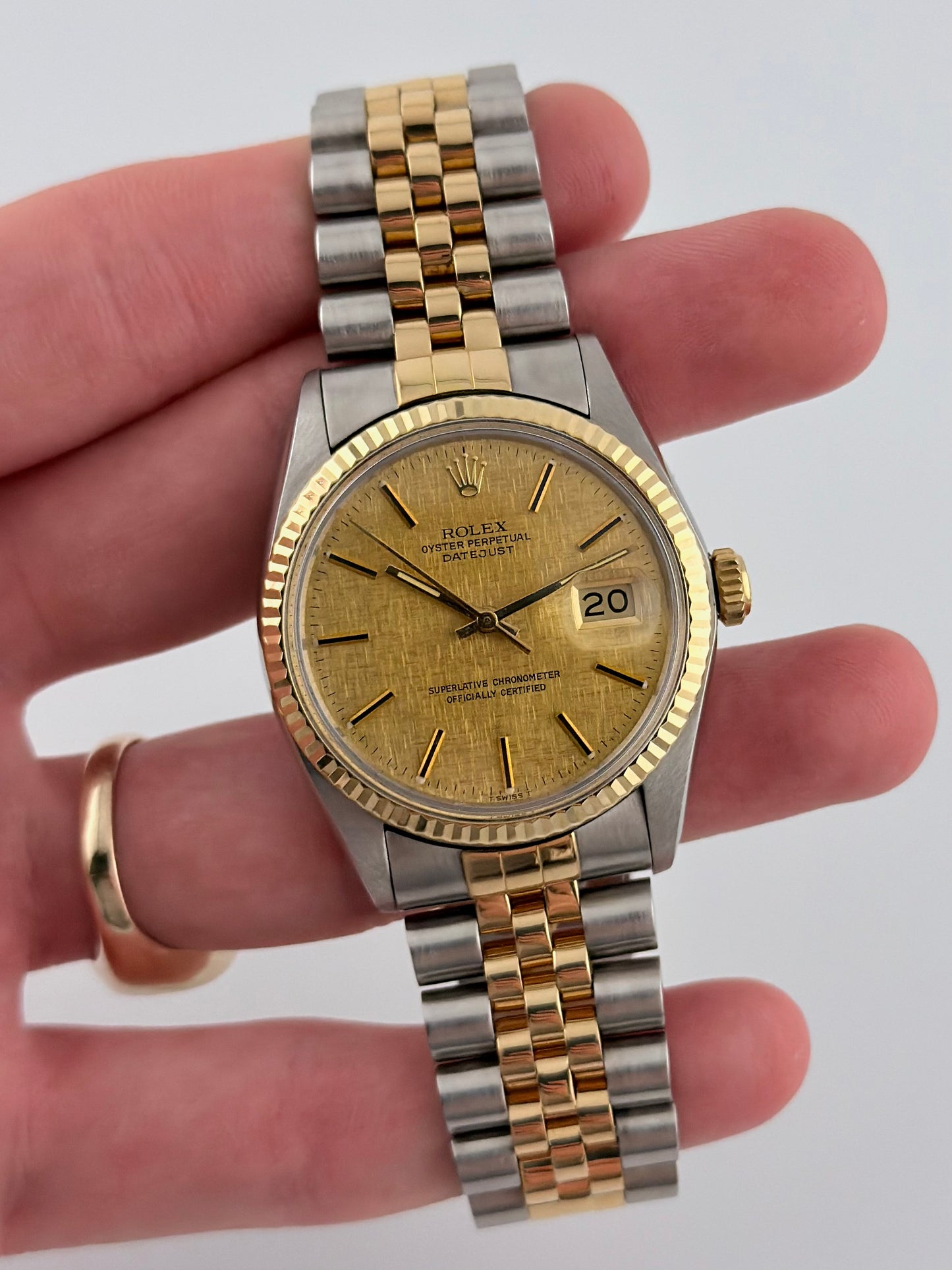 Rolex Datejust Oyster Perpetual Two-Tone - 16013 - Linen Dial - Exceptional Condition