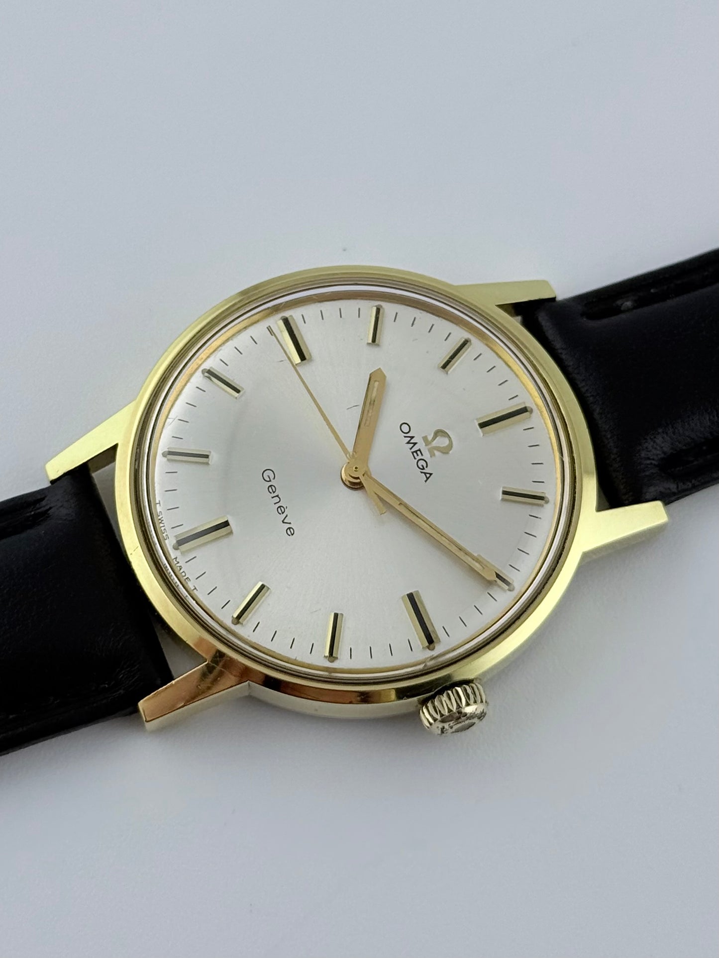 Omega Geneve Manual Wind 135.070 - Box and Papers