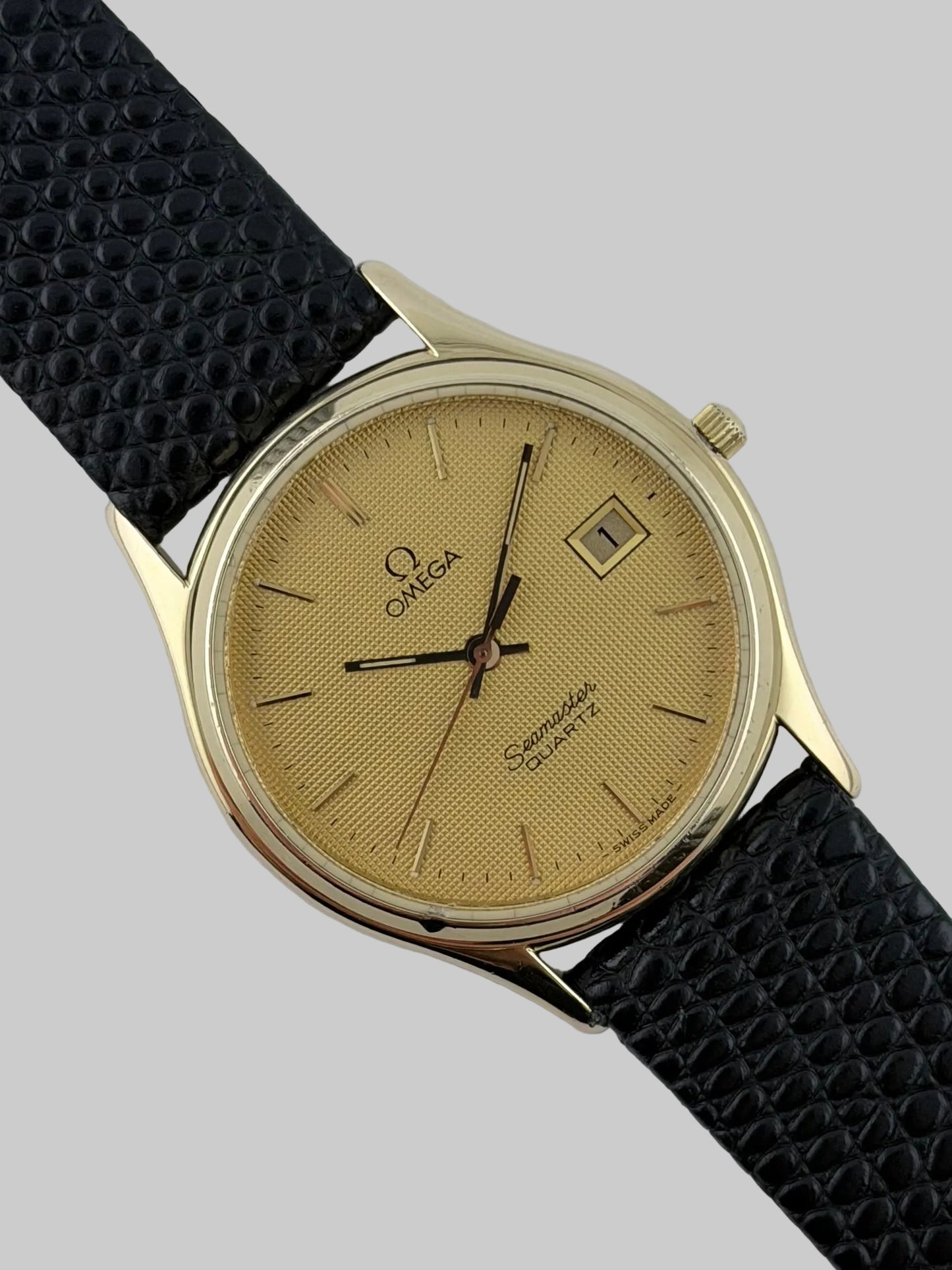 Omega Seamaster Quartz Date 196.0251 - Hobnail Dial