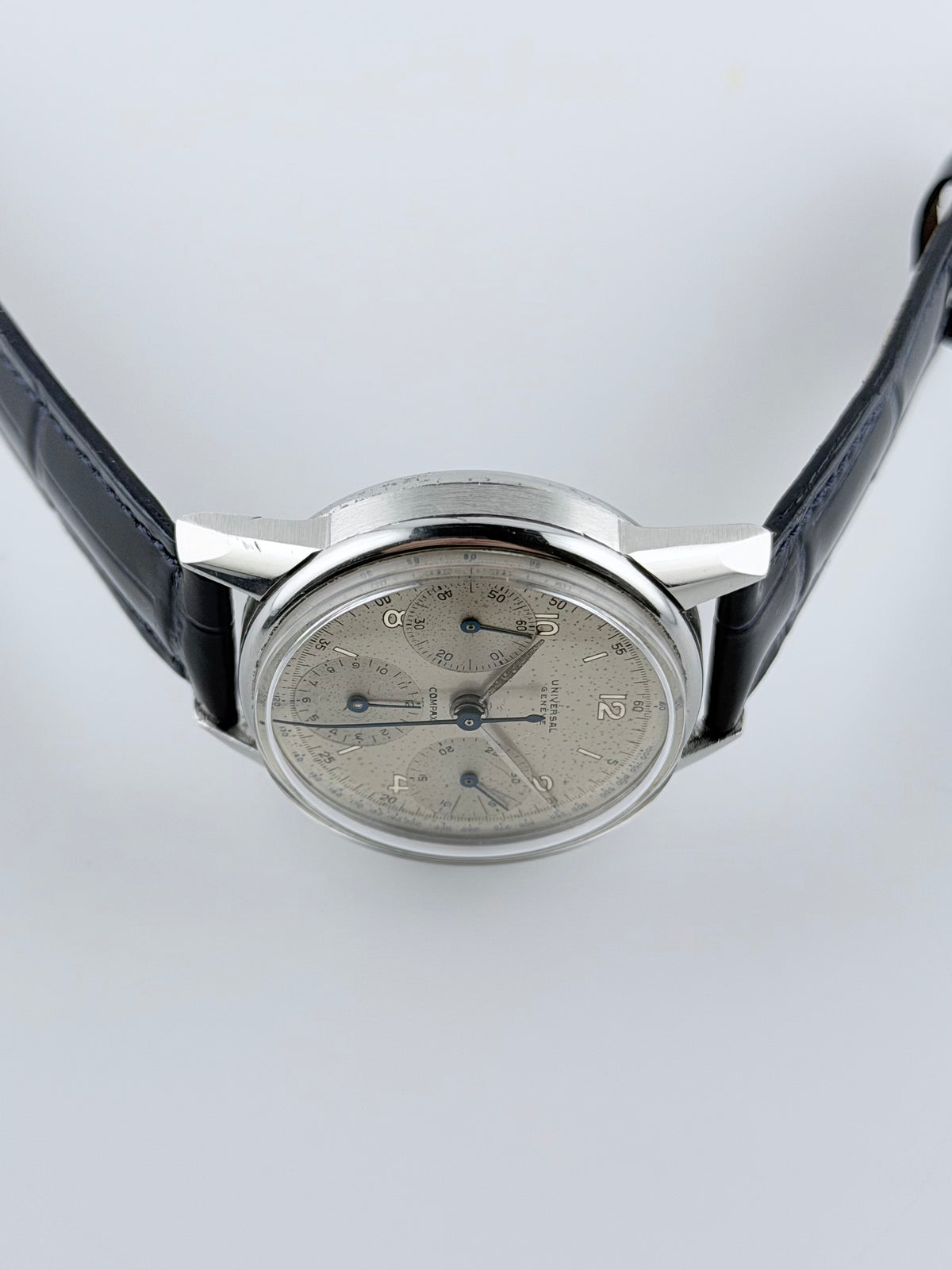 Universal Geneve Compax Manual Wind Chronograph - 22498 - Rare