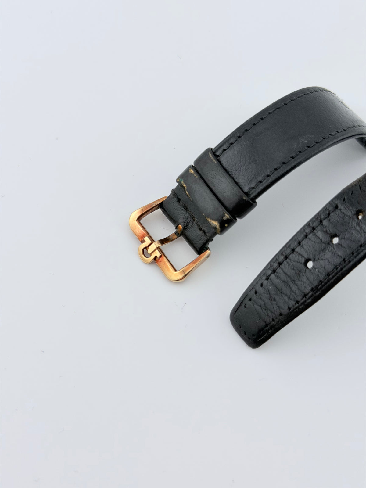 Omega Manual Wind 9ct Gold - 928 181407 - Linen Dial - Box and Papers