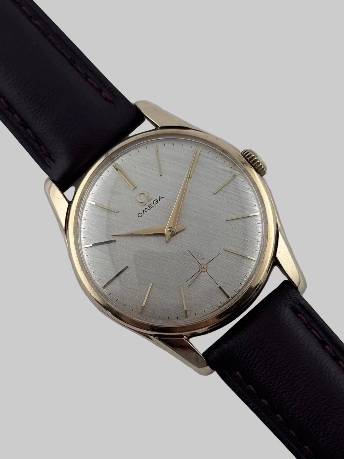 Omega Manual Wind 9ct Gold Sub Secs - R-159327 - Linen Dial