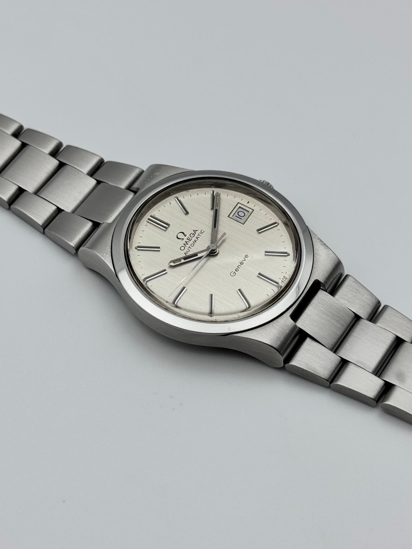 Omega Geneve Automatic Date 166.0173