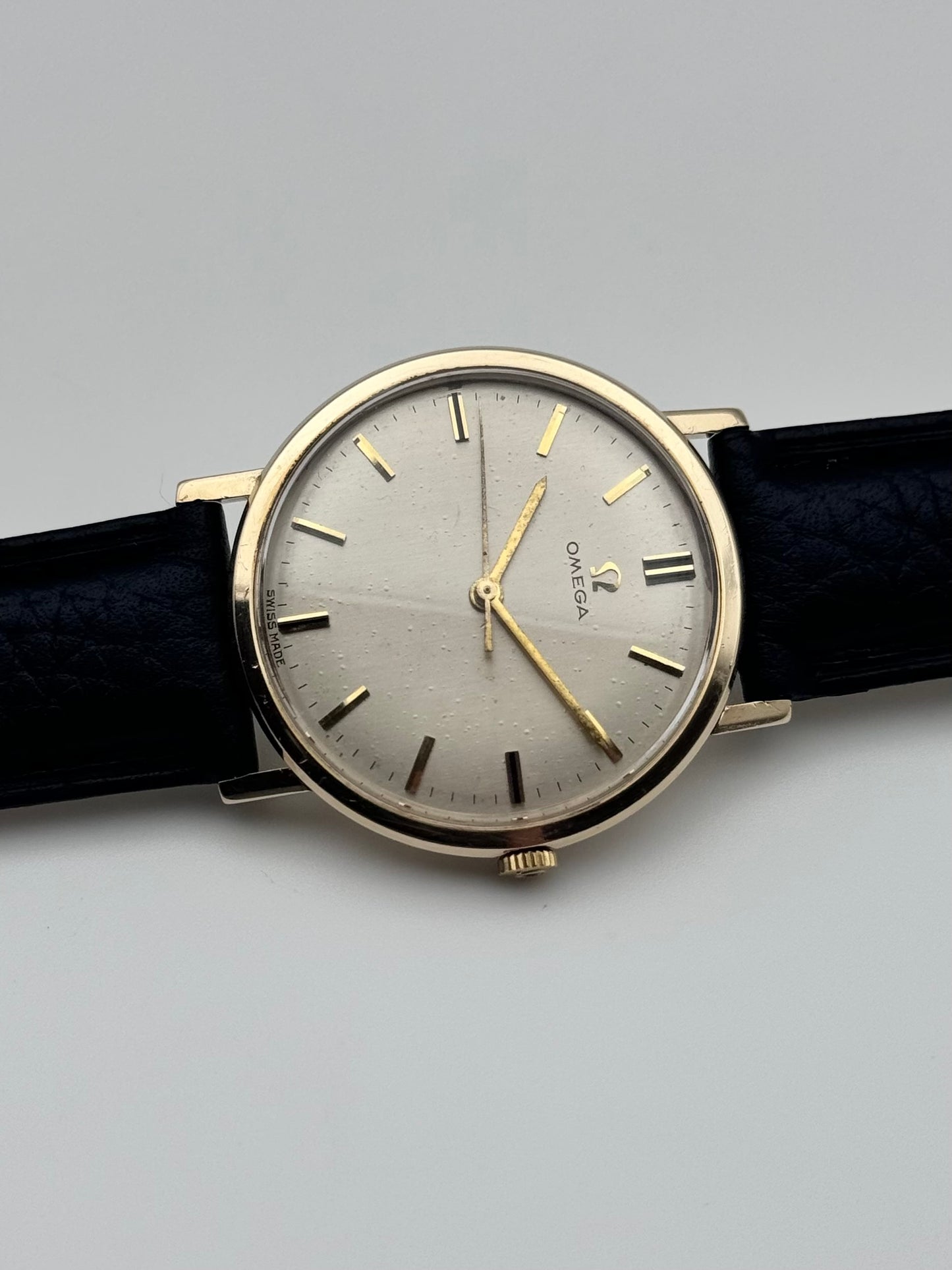 Omega Geneve Manual Wind  9ct Gold - 131.5016