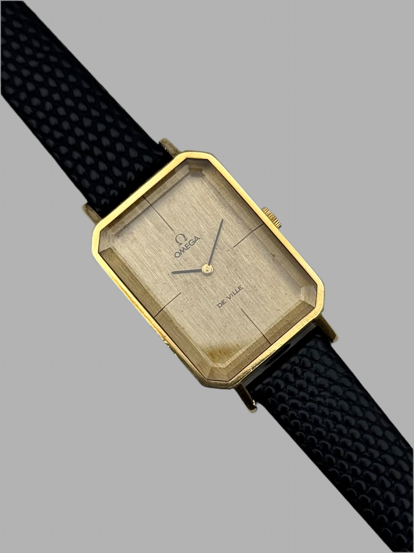 Omega DeVille Tank Manual Wind - Andrew Grima - Ultra Rare - 511.0378