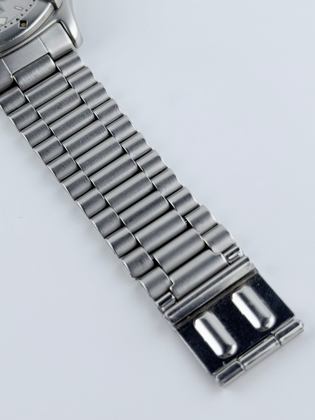 Tag Heuer Professional 200 Quartz Date - 962.213
