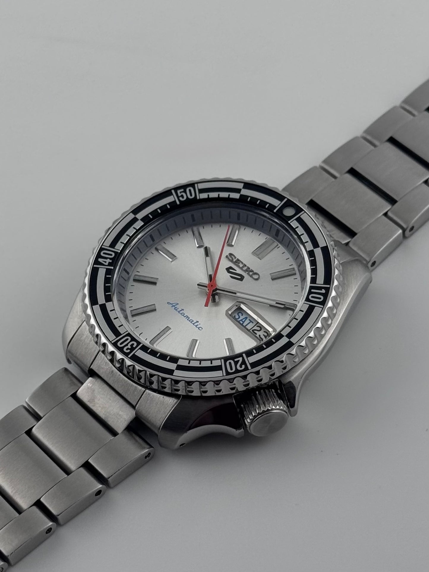 Seiko 5 Automatic Day Date just Special Edition - 4R36-15K0