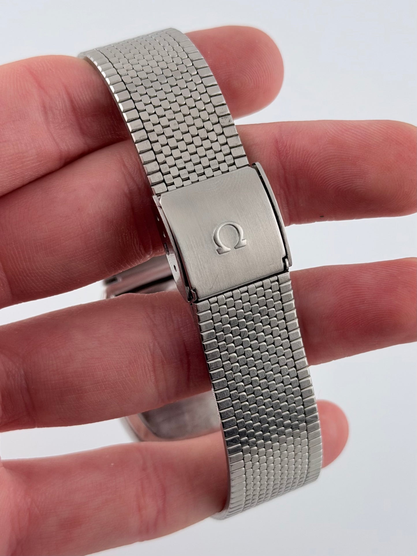 Omega DeVille Quartz Date 192.0035