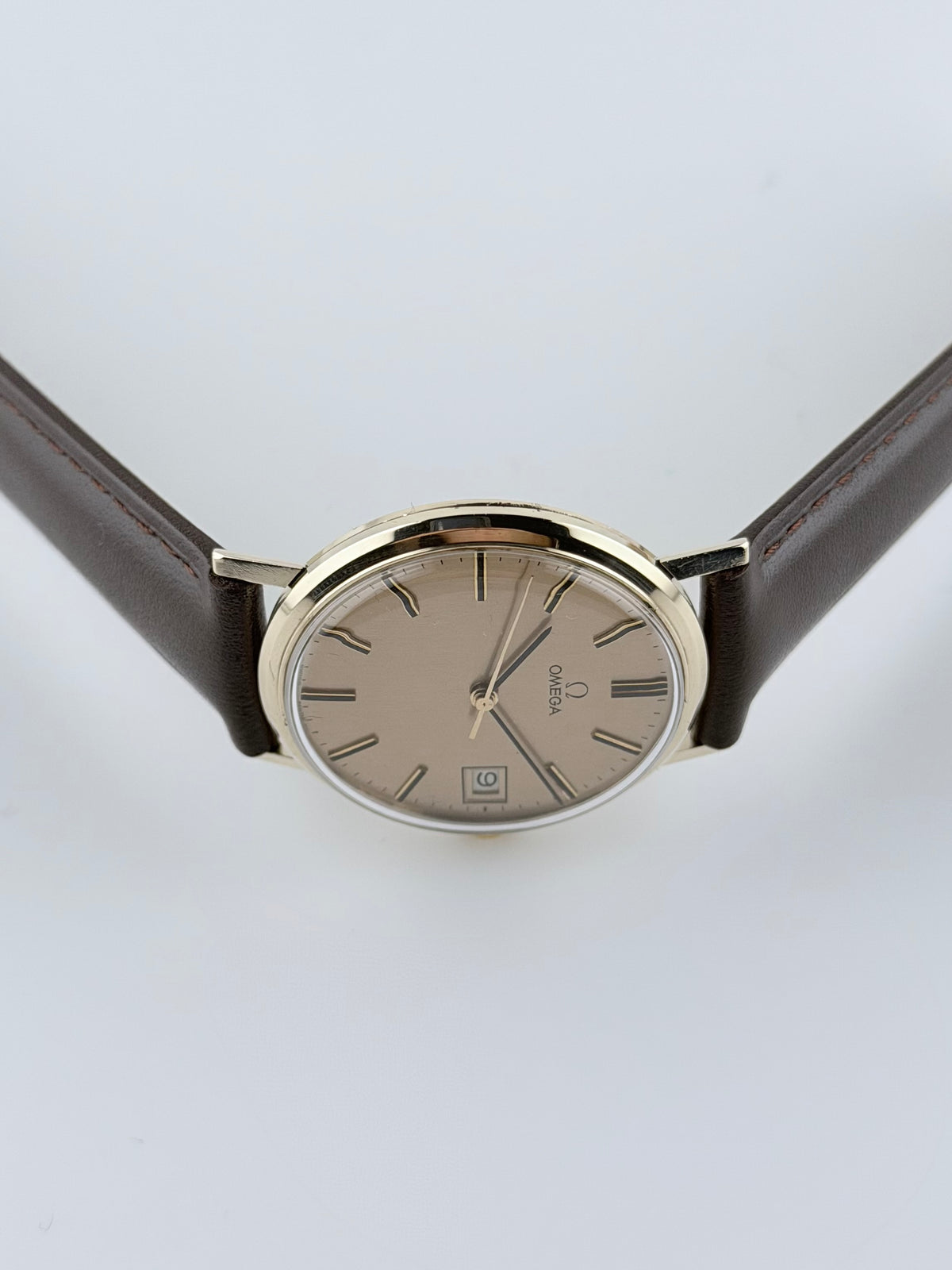 Omega Geneve Manual Wind 9ct Gold - 132.5017