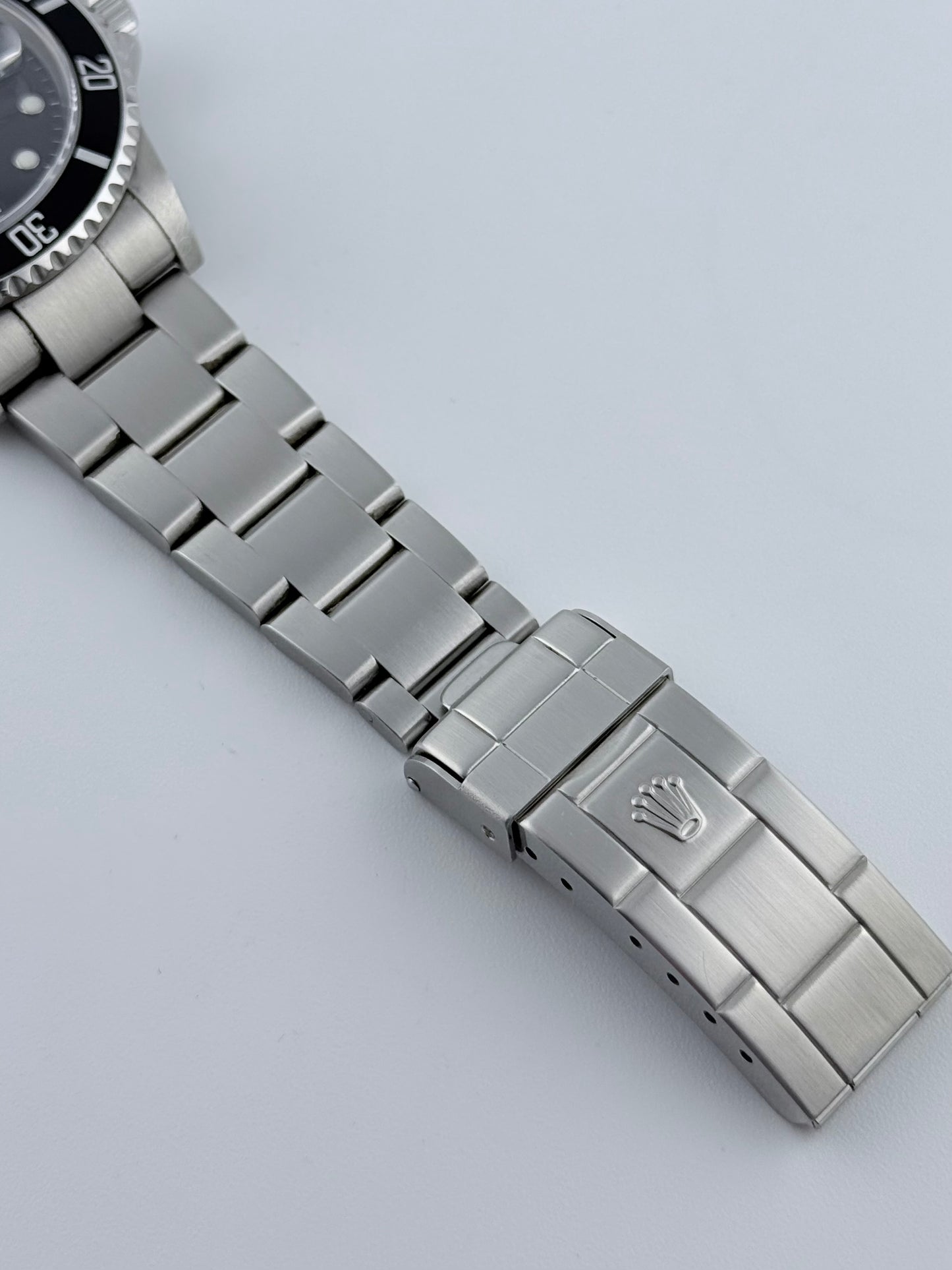 Rolex Oyster Perpetual Submariner Date - 16610 - Extremely Clean Condition
