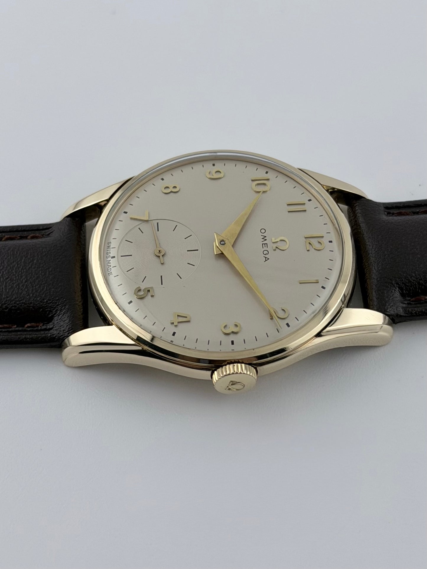 Omega Manual Wind Sub Seconds 9ct Solid Gold - 868945 - Rare Arabic Dial