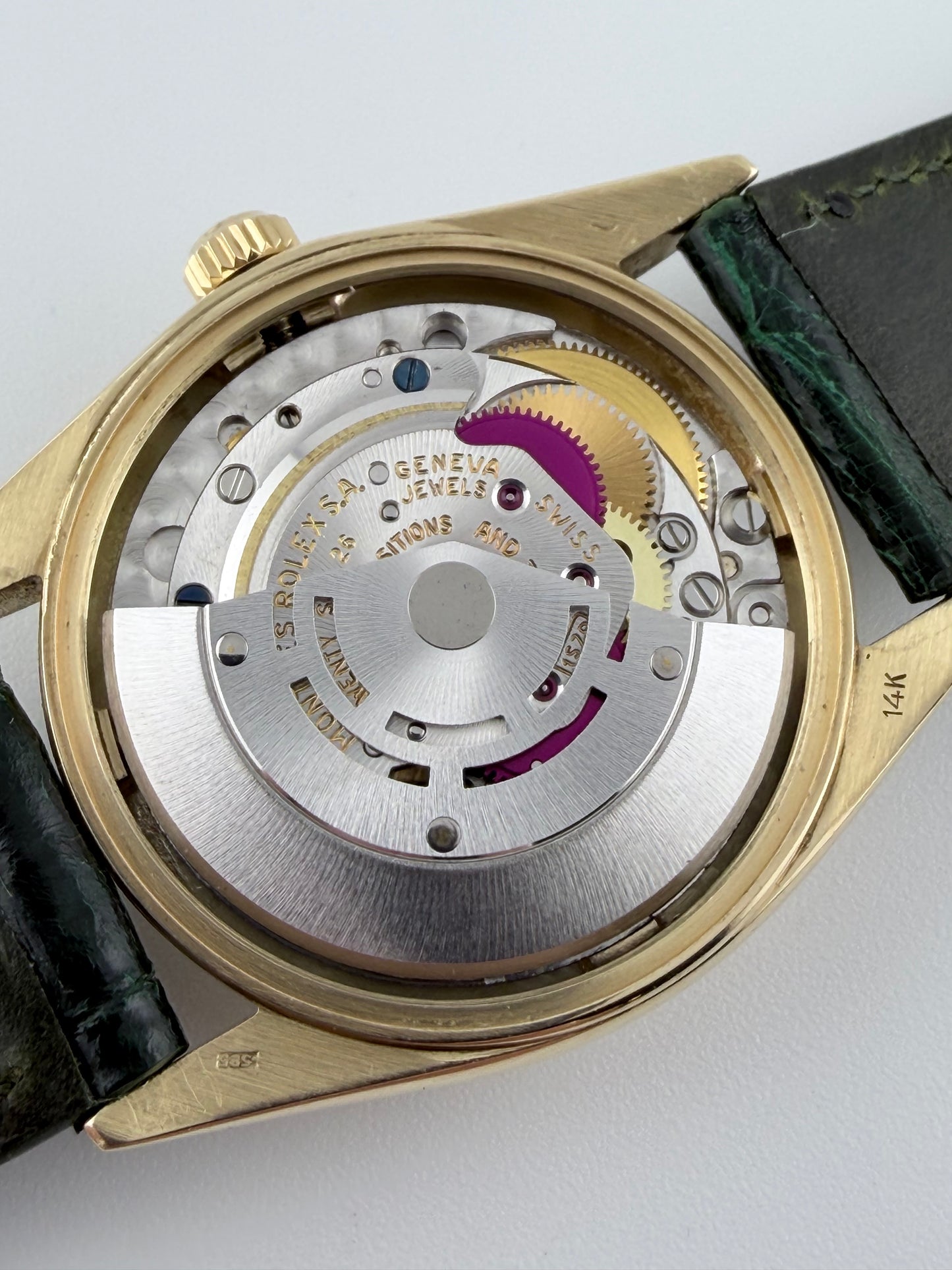 Rolex Oyster Perpetual Date Automatic - 1500/7 14ct Gold