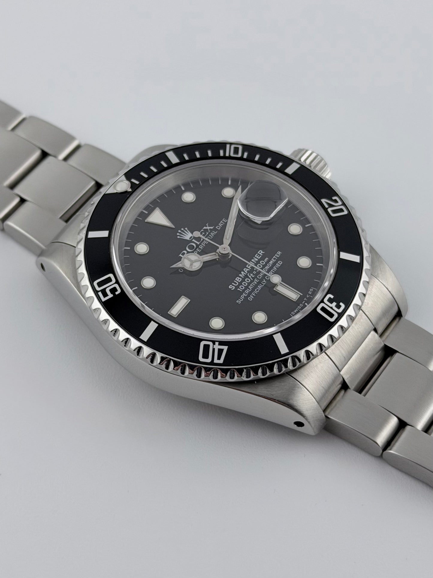 Rolex Oyster Perpetual Submariner Date - 16610 - Original Box