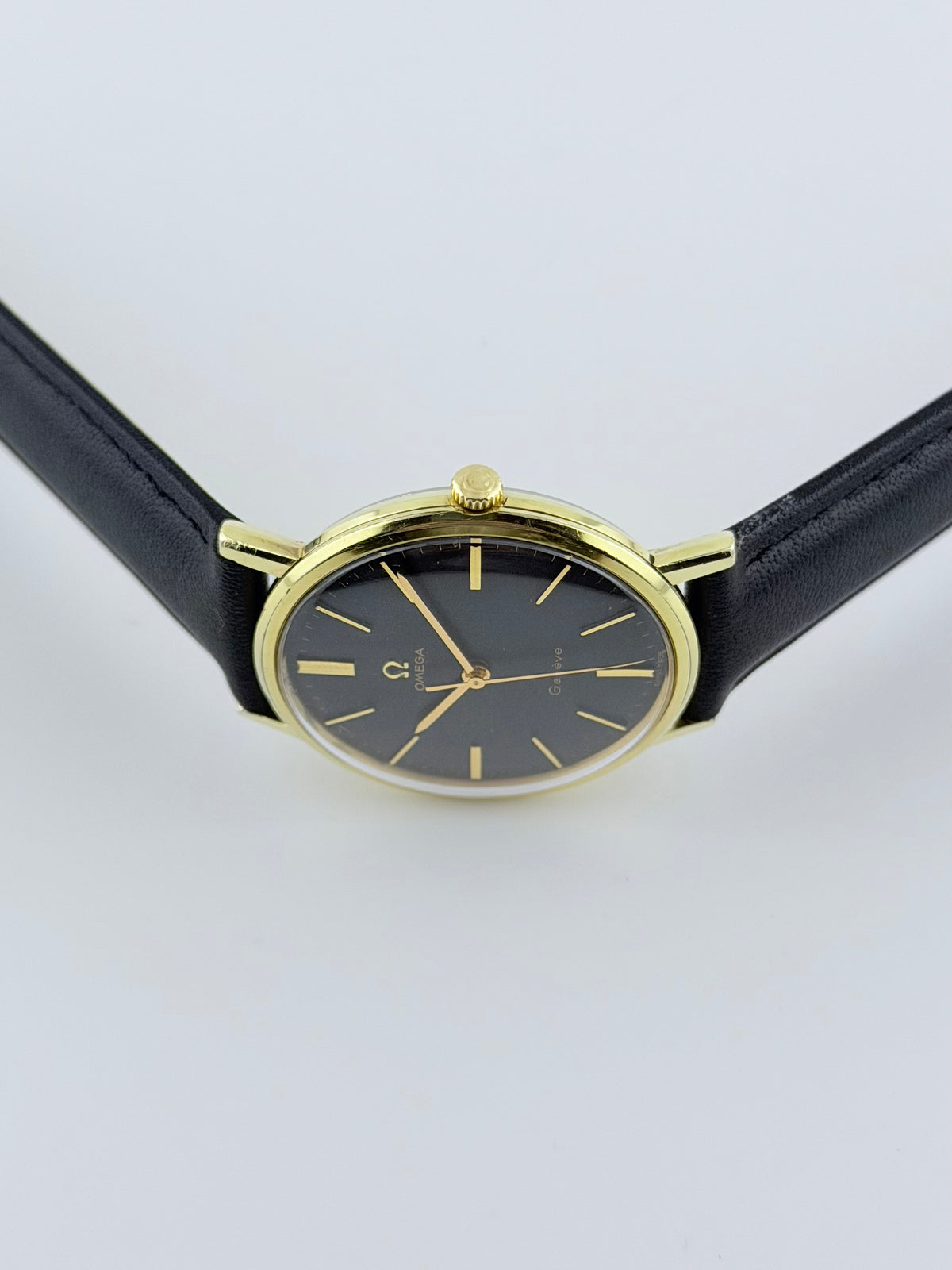 Omega Geneve Manual Wind 131.019SP - Rare Black Dial