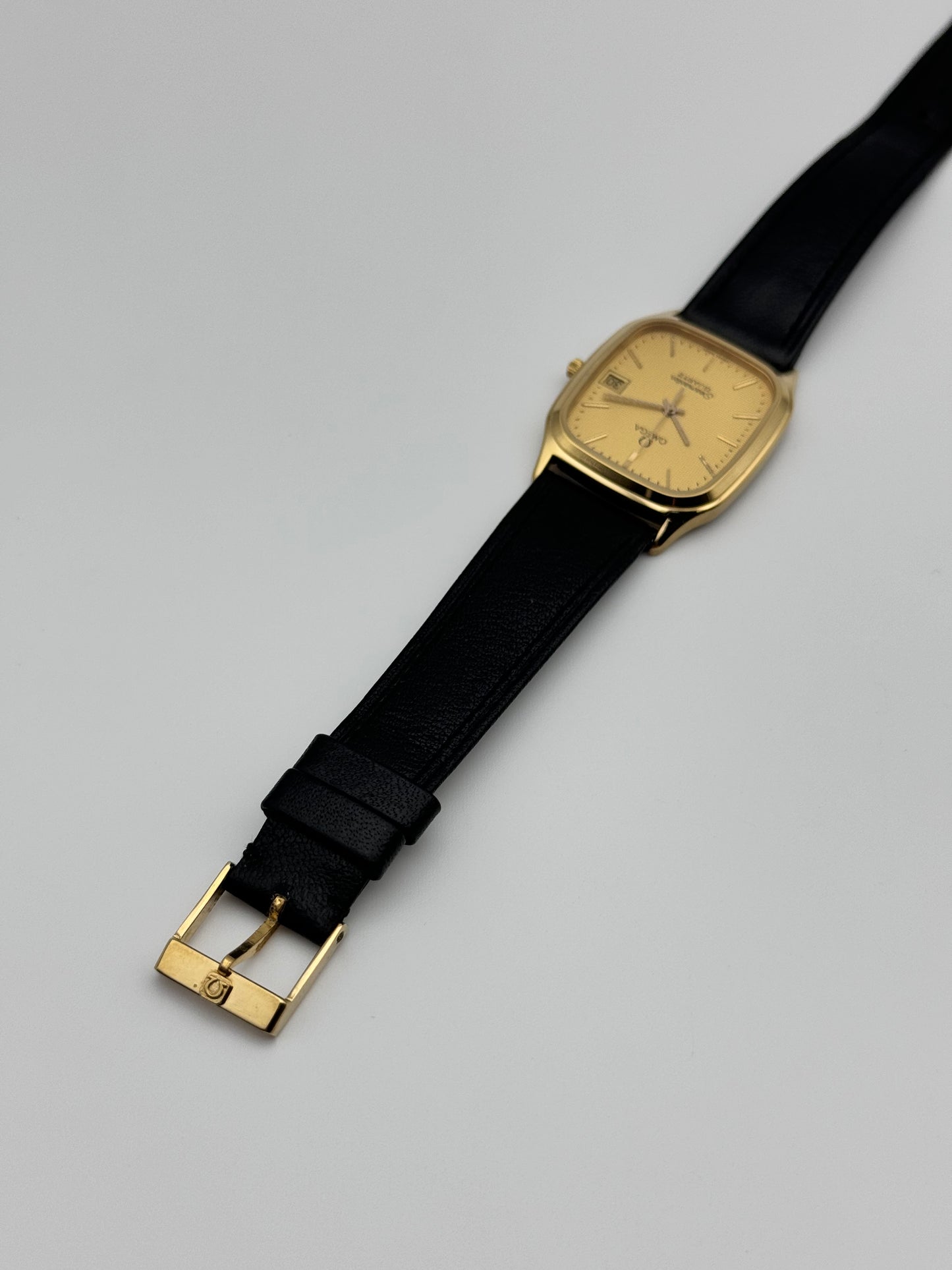 Omega Seamaster Tank Quartz Date - Original Box, Strap & Buckle - 196.0237