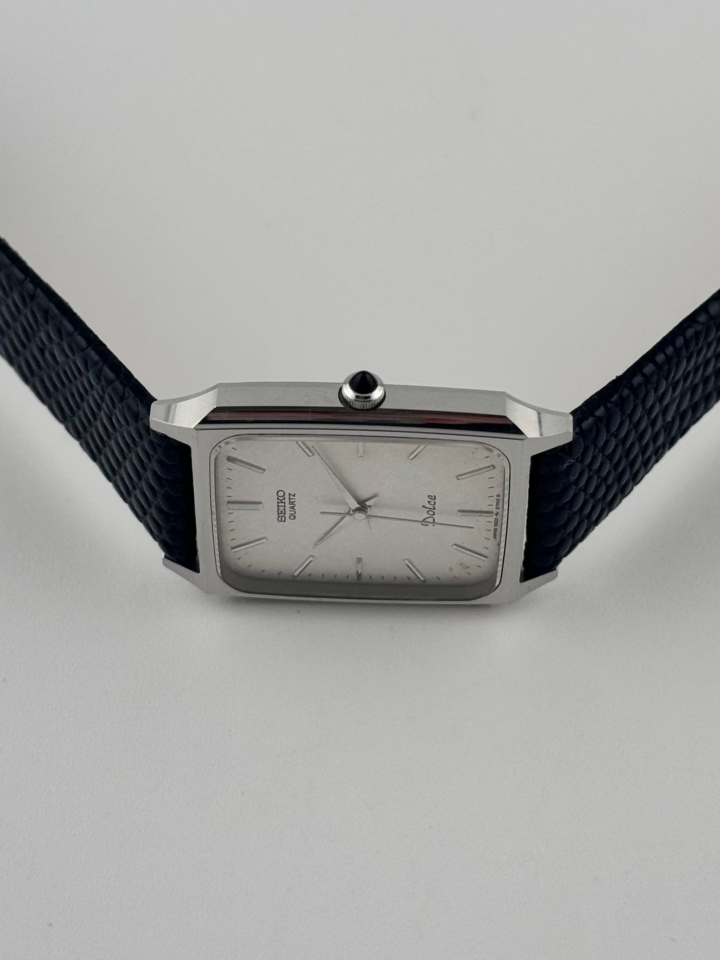 Seiko Dolce Tank Quartz - 9531-5550 Rare Silk Embossed Dial