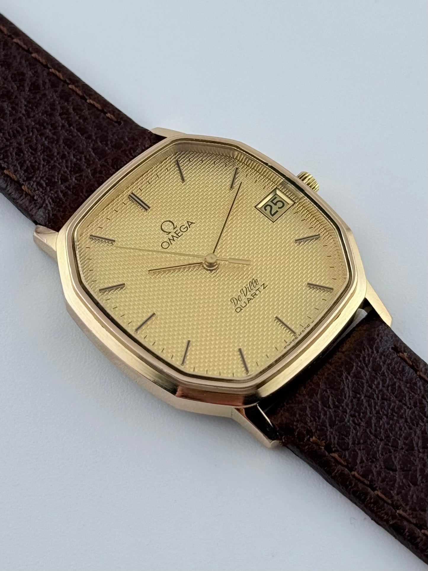 Omega De Ville Tank Quartz Date - 192.0048 - Textured Dial