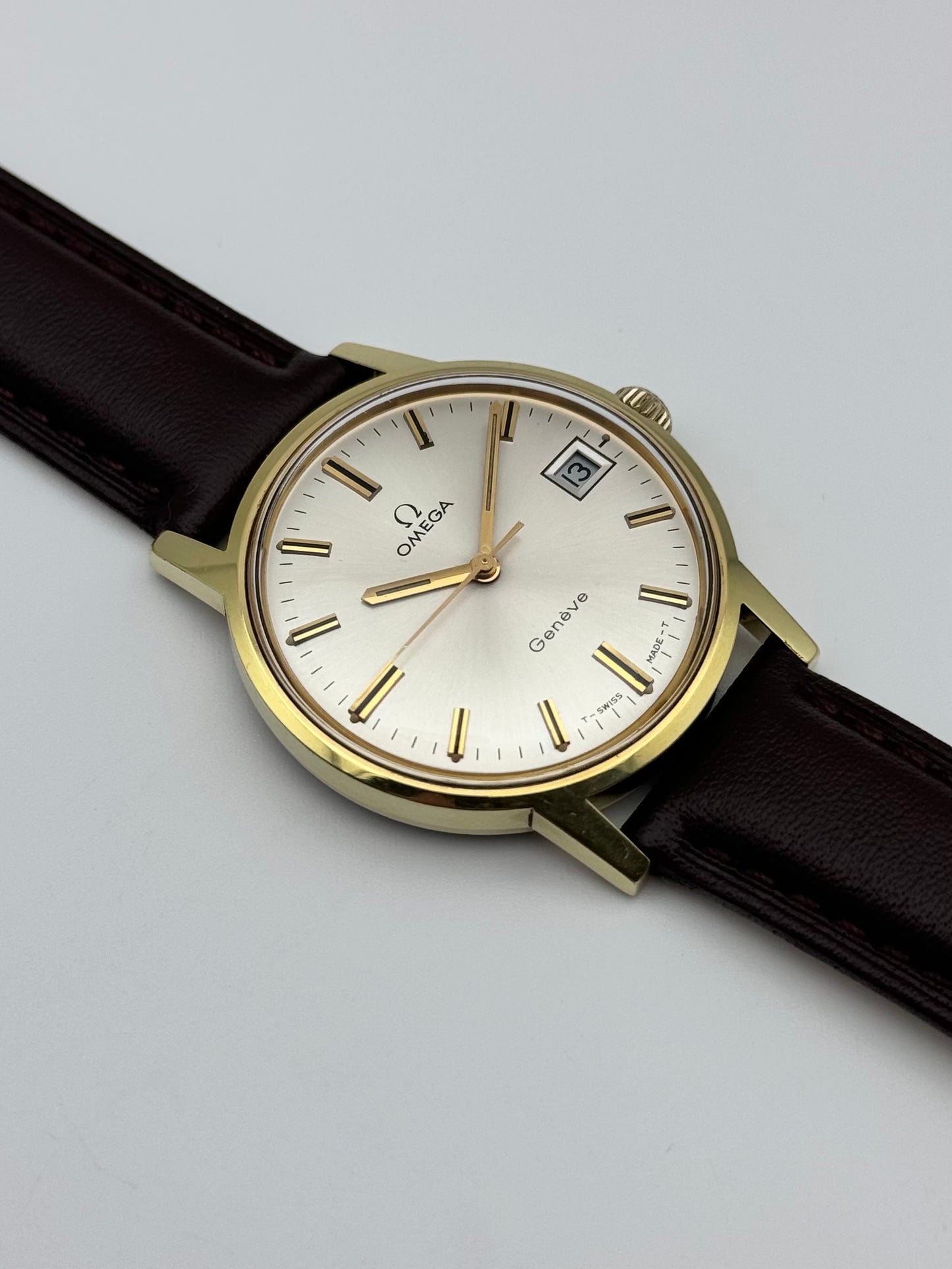 Omega Geneve Date Manual Wind - 136.070
