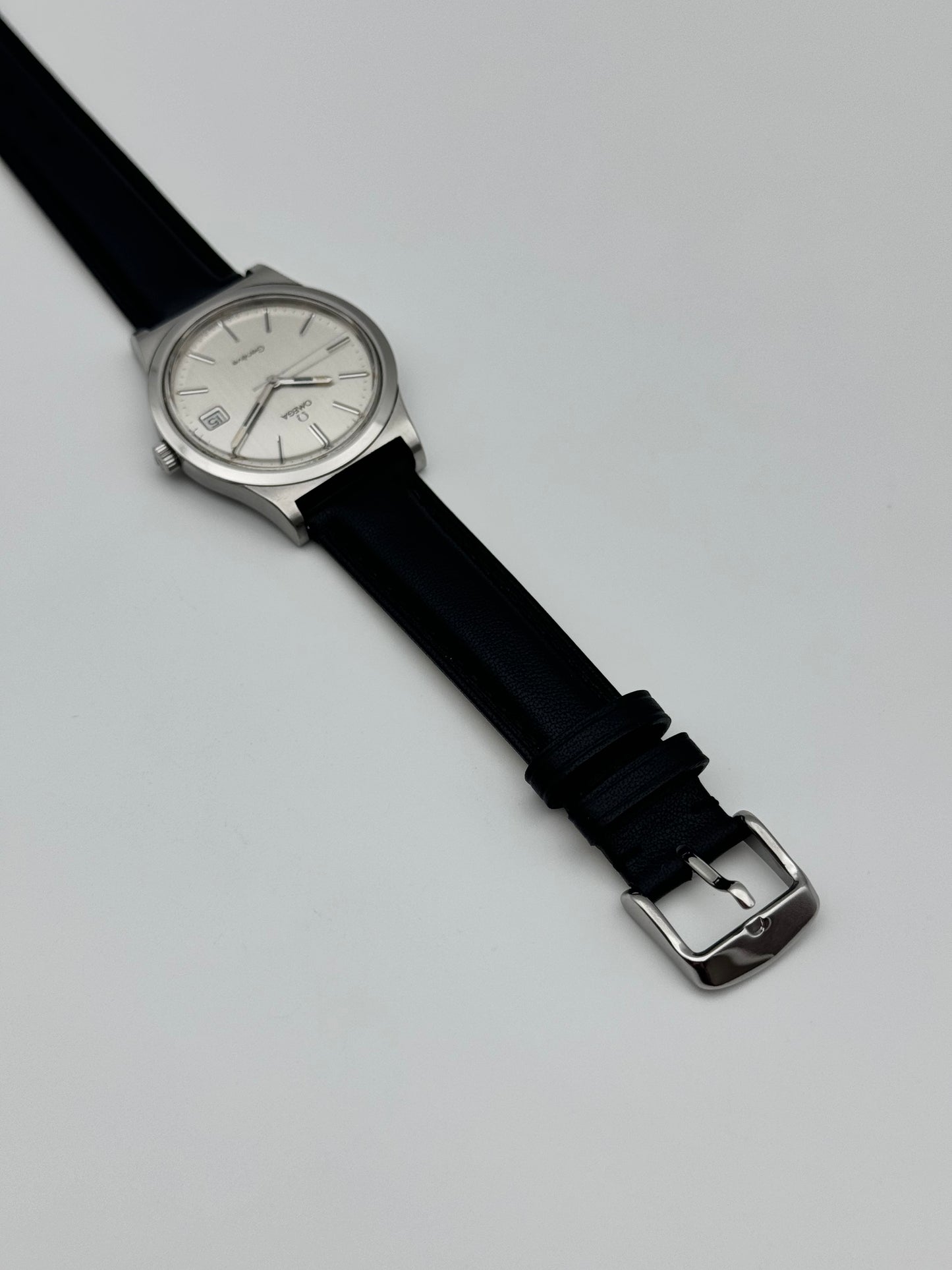 Omega Geneve Manual Wind Date - 136.0102
