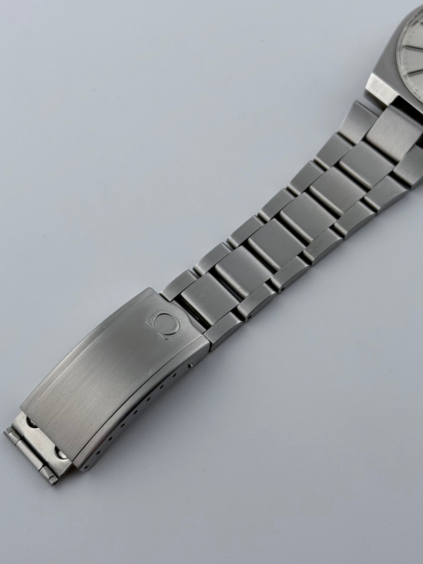 Omega Geneve Automatic Date 166.099