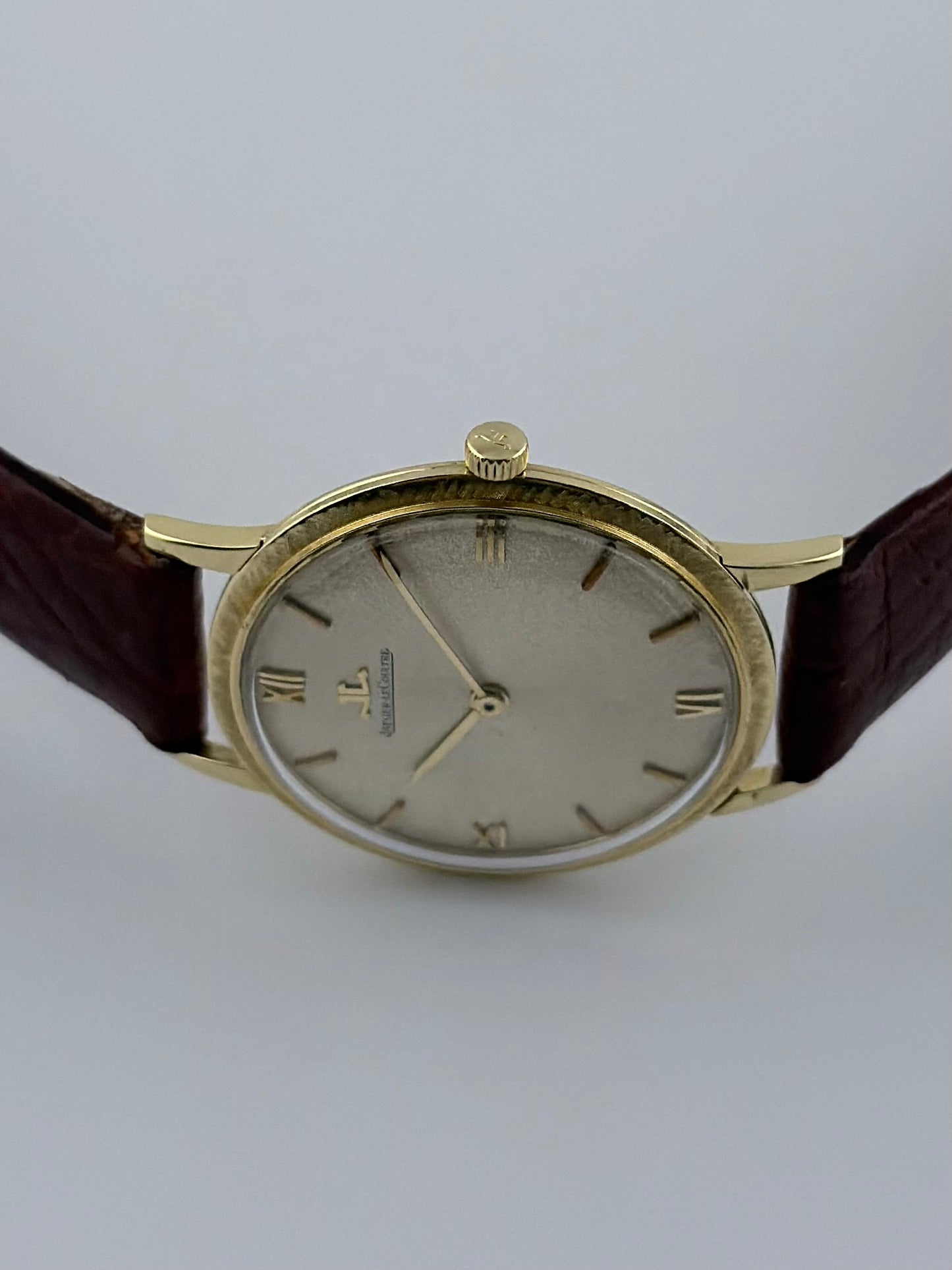 Jaeger LeCoultre Manual Wind 18kt Gold - Rare Florentine Disc Bezel
