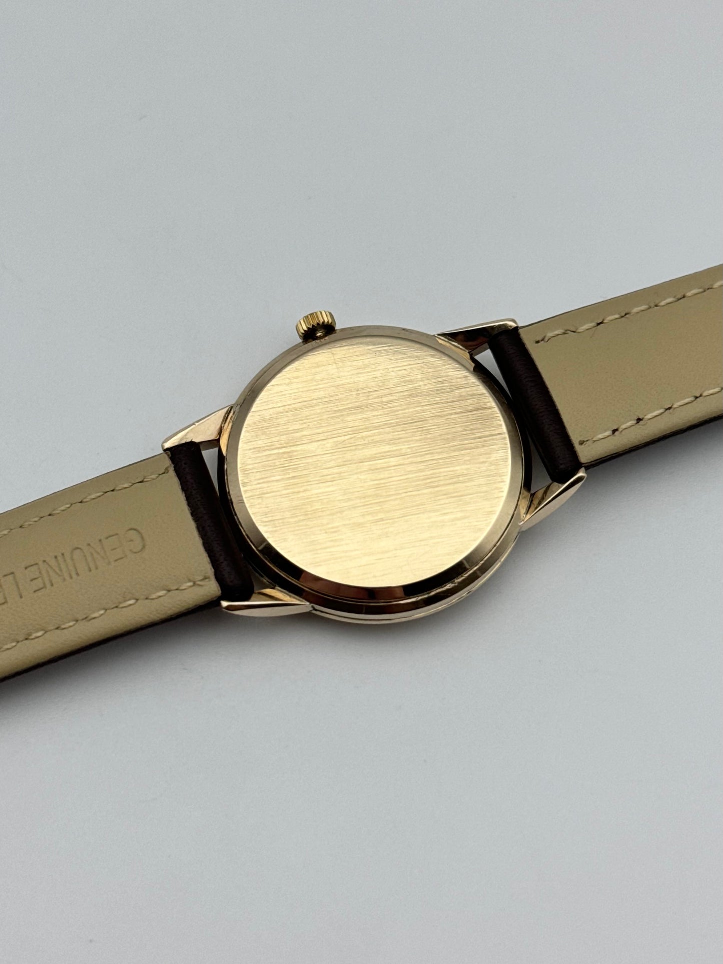 Omega Manual Wind 9ct Gold - 132.5409 - Box and Papers