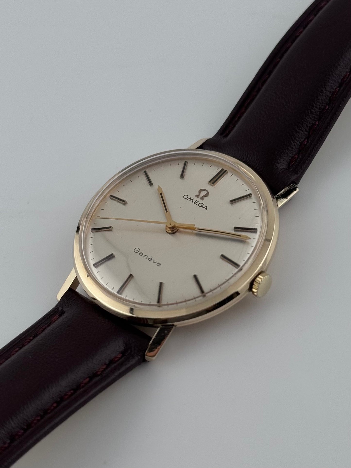 Omega Geneve Manual Wind 9ct Gold - 131.5016 - Original Box and Papers