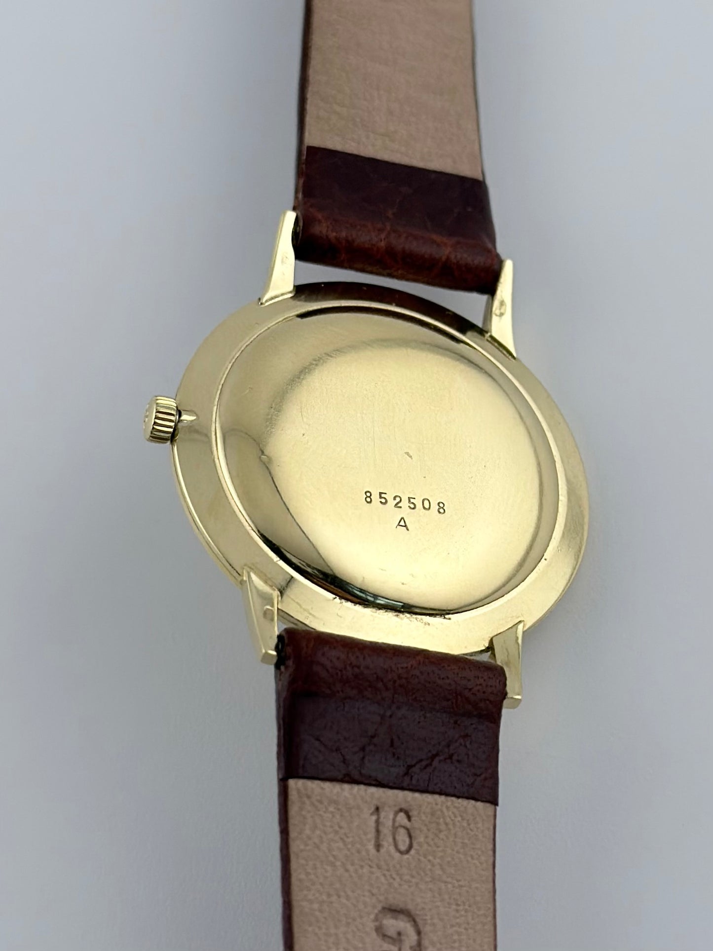 Jaeger LeCoultre Manual Wind 18kt Gold - Rare Florentine Disc Bezel