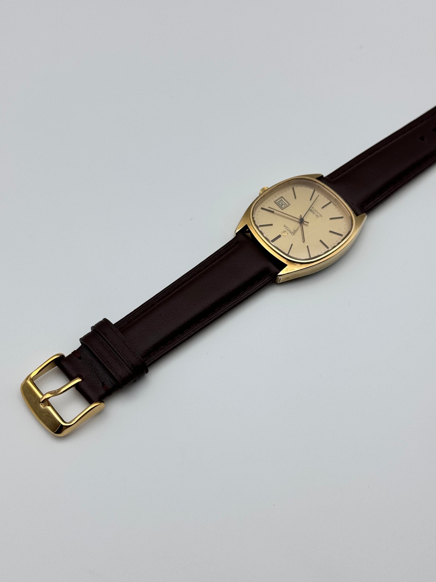 Omega DeVille Quartz Date 192.0034