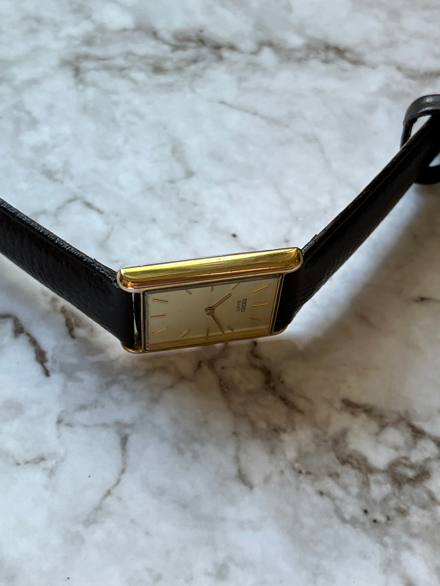 Seiko Tank Quartz V700-5K30