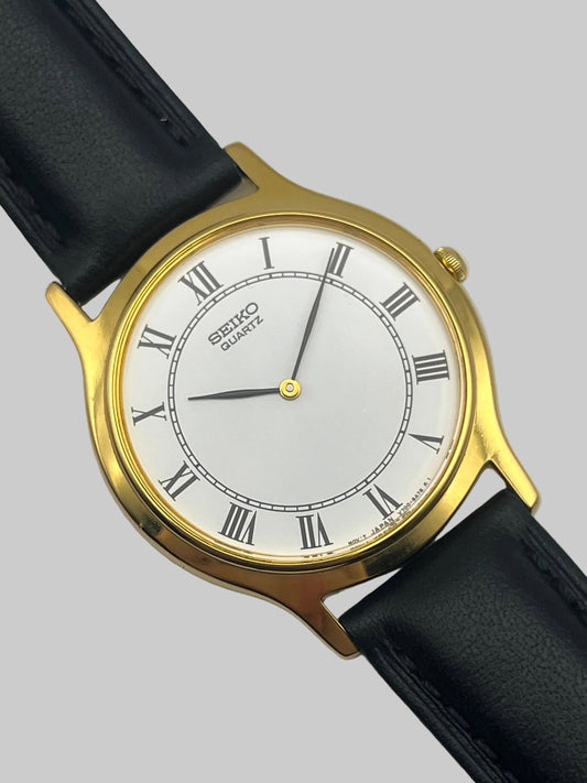 Seiko Quartz V700-8A10