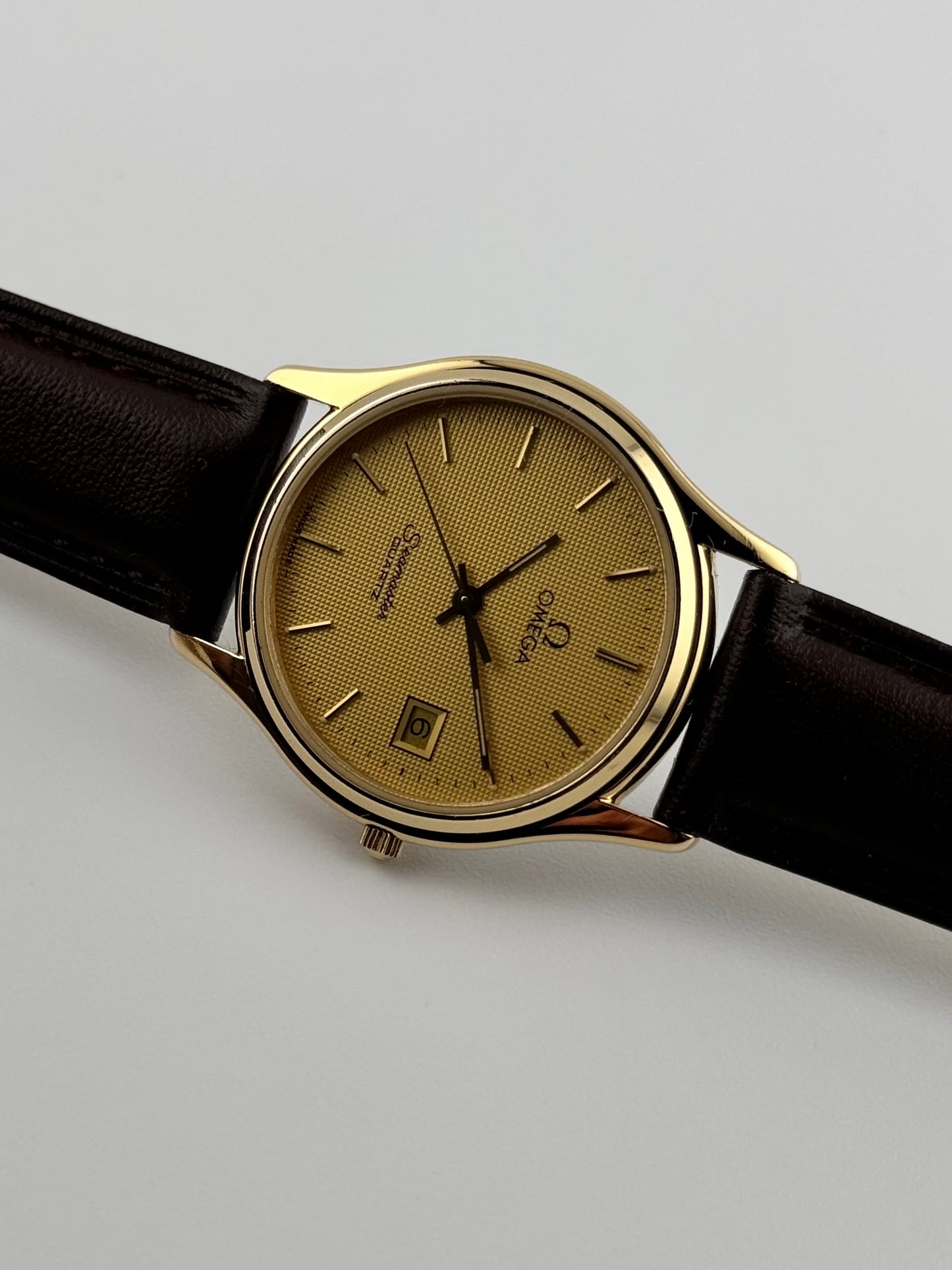 Omega Seamaster Quartz Date 196.0251 - Waffle Dial
